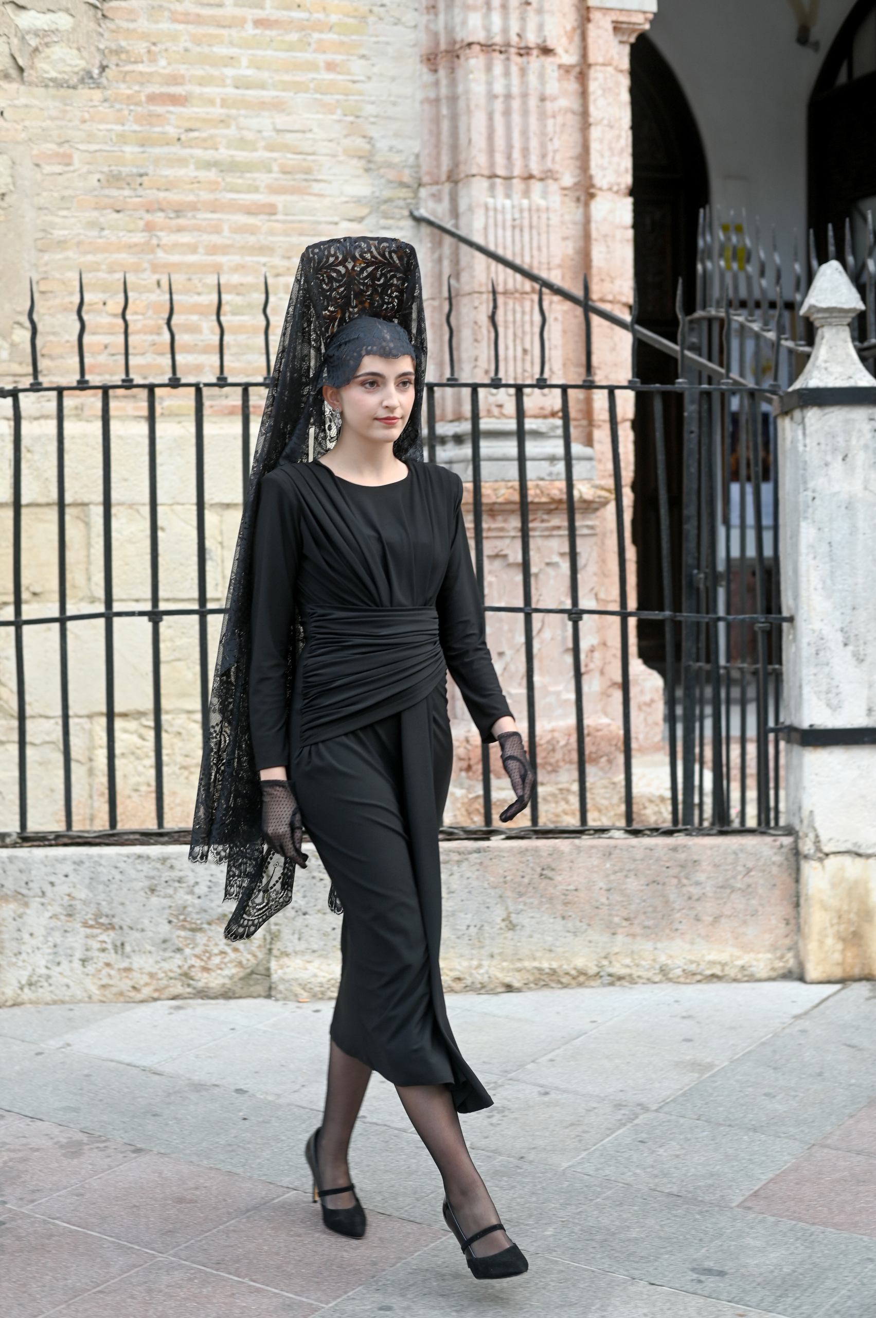 Vestido Piedad - Imagen 4