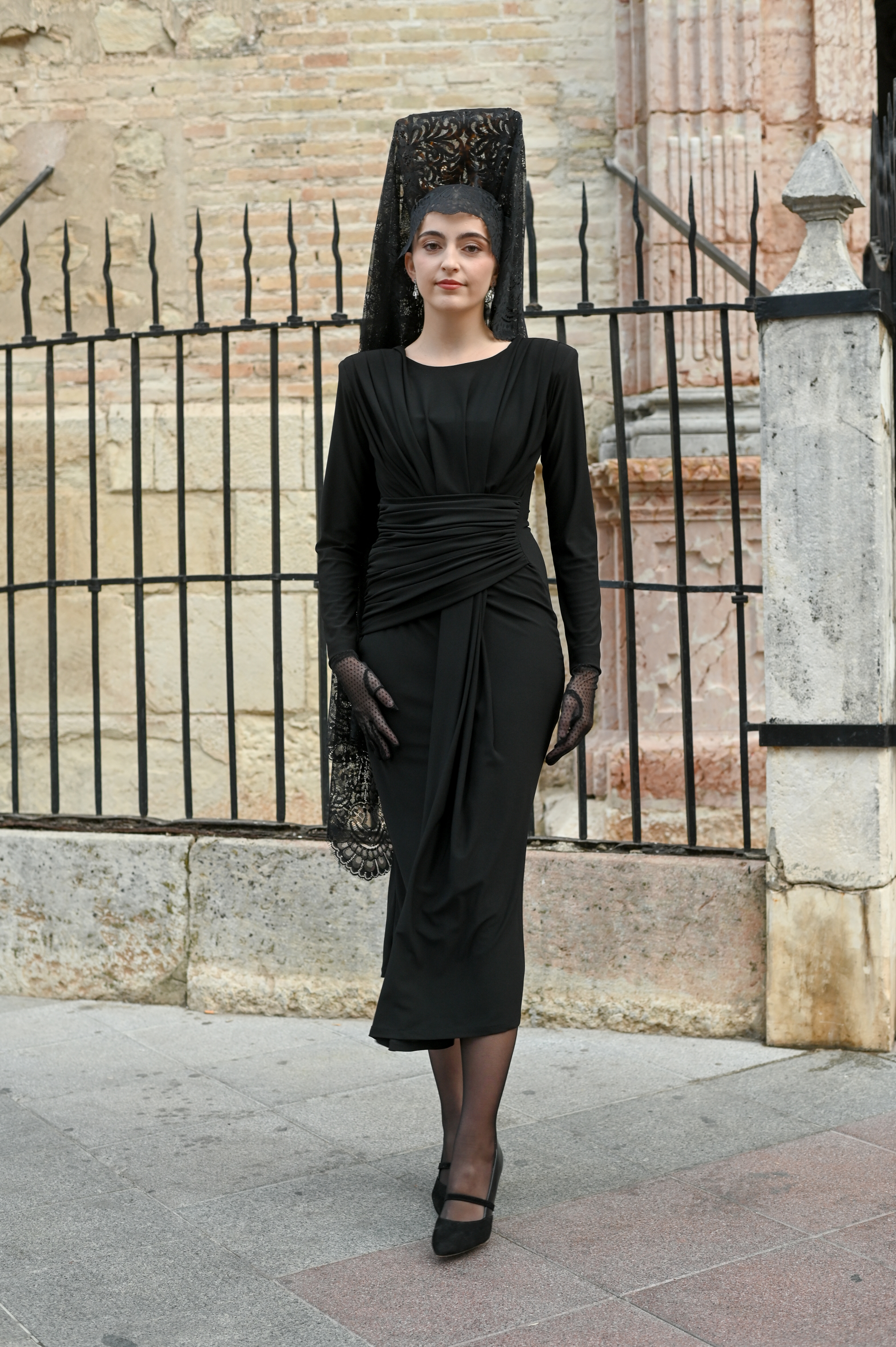 Vestido Piedad - Imagen 2