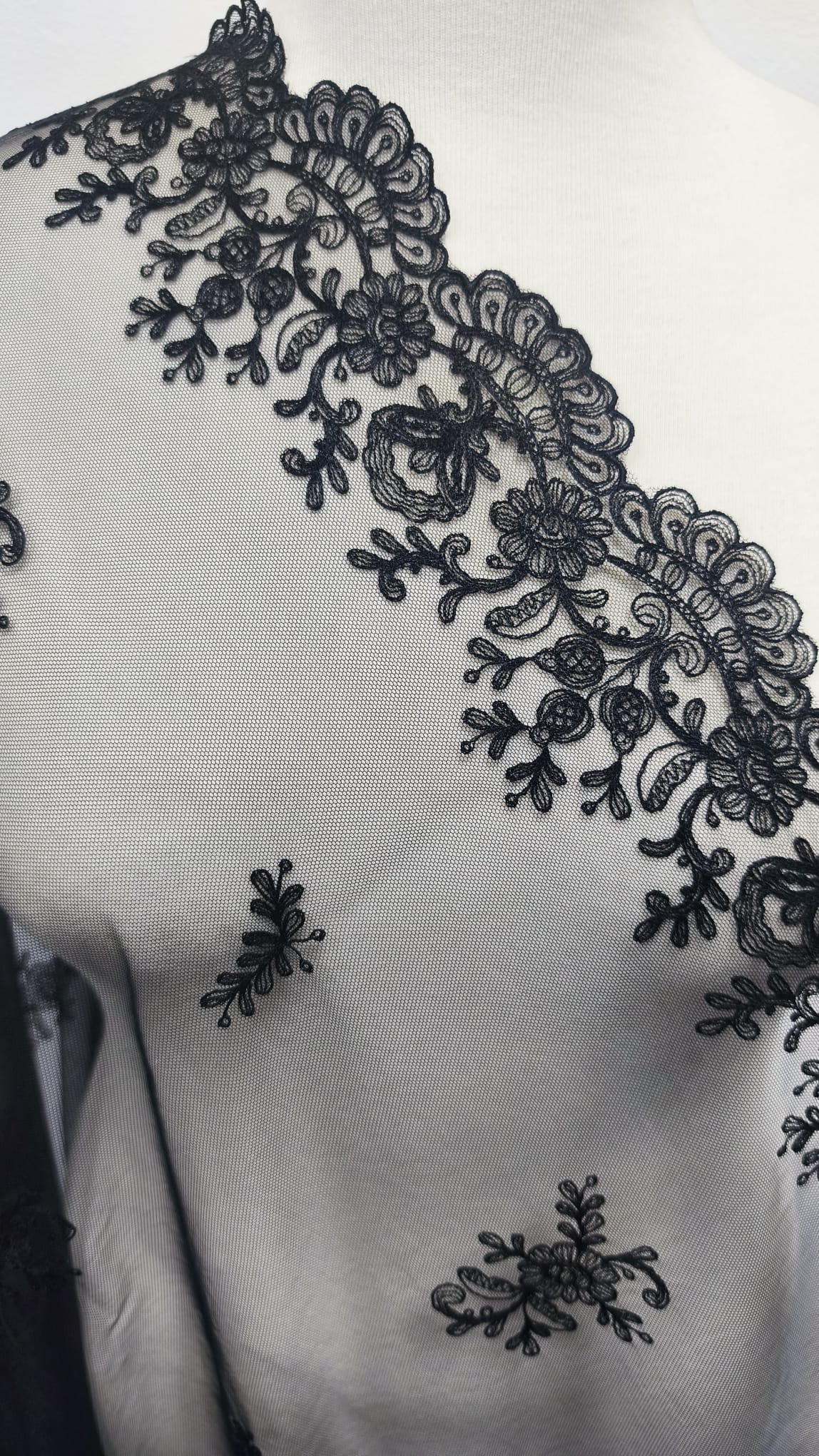 Mantilla Premium Bordada Maquina 0011 - Imagen 2