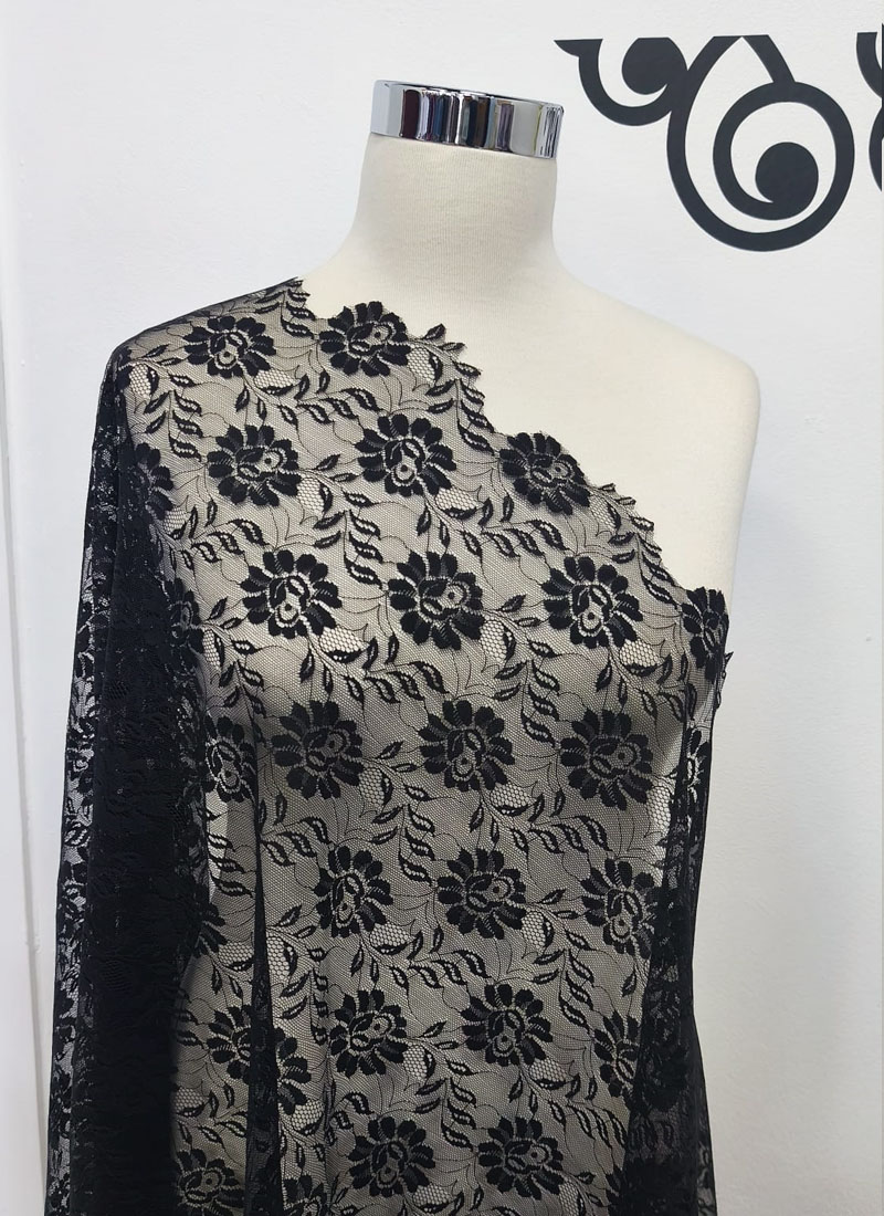 Mantilla Bordada Maquina  08500