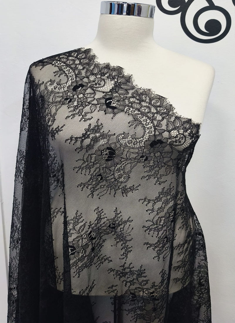 Mantilla Bordada Maquina 080350