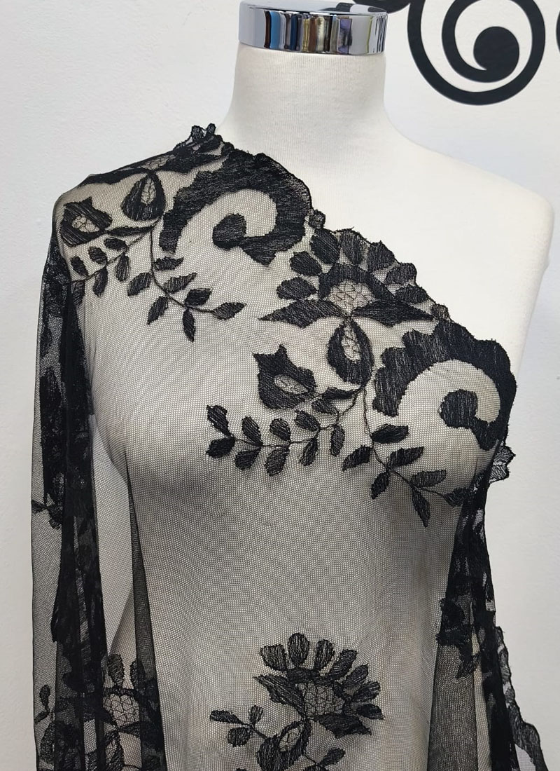 Mantilla Premium Bordada Artesanal 010040