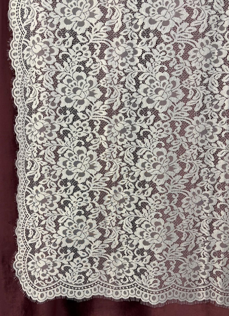 Mantilla Bordada Maquina  002800 Beige