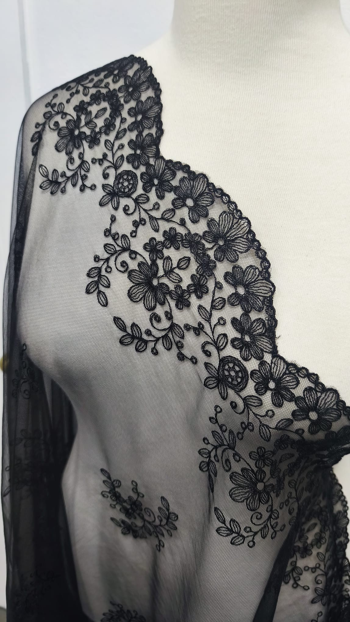 Mantilla Premium Bordada Maquina 0015 - Imagen 2