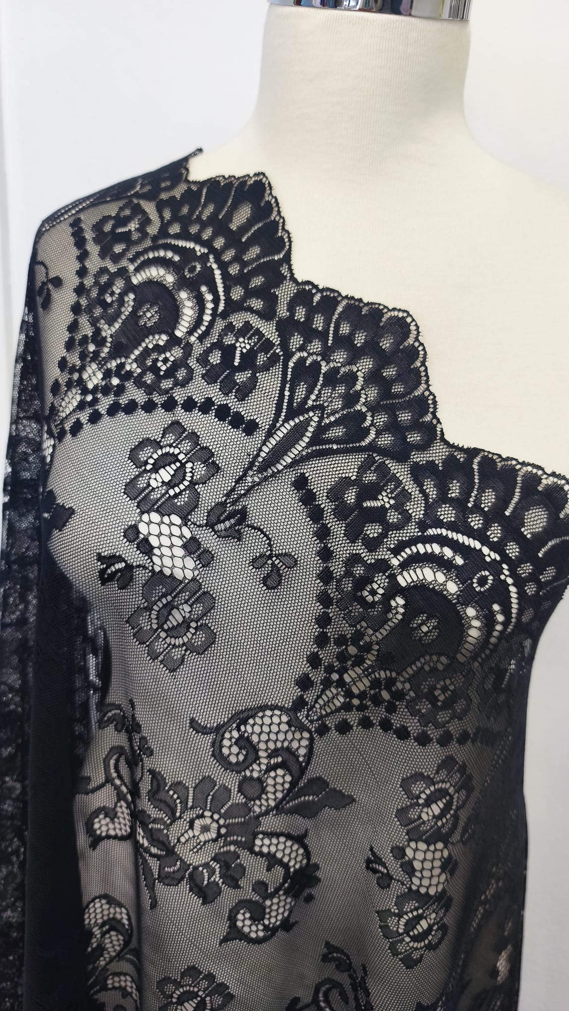 Mantilla Bordada Maquina 004 Grande - Imagen 2