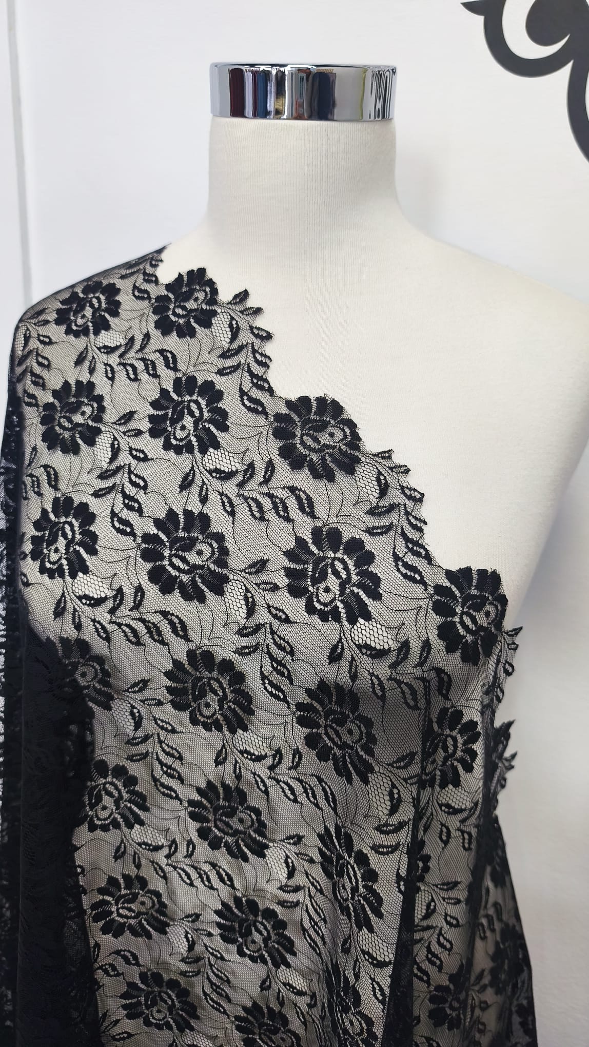 Mantilla Bordada Maquina 08500 - Imagen 2