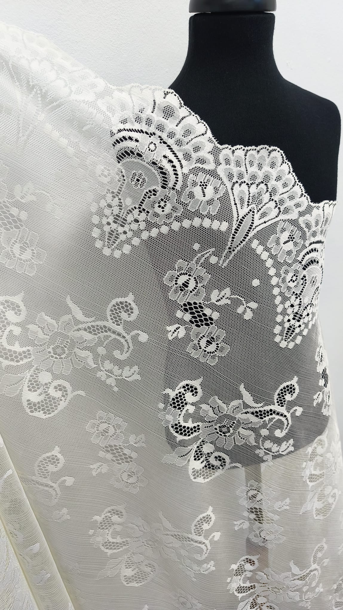 Mantilla Bordada Maquina 004 Grande beige - Imagen 2