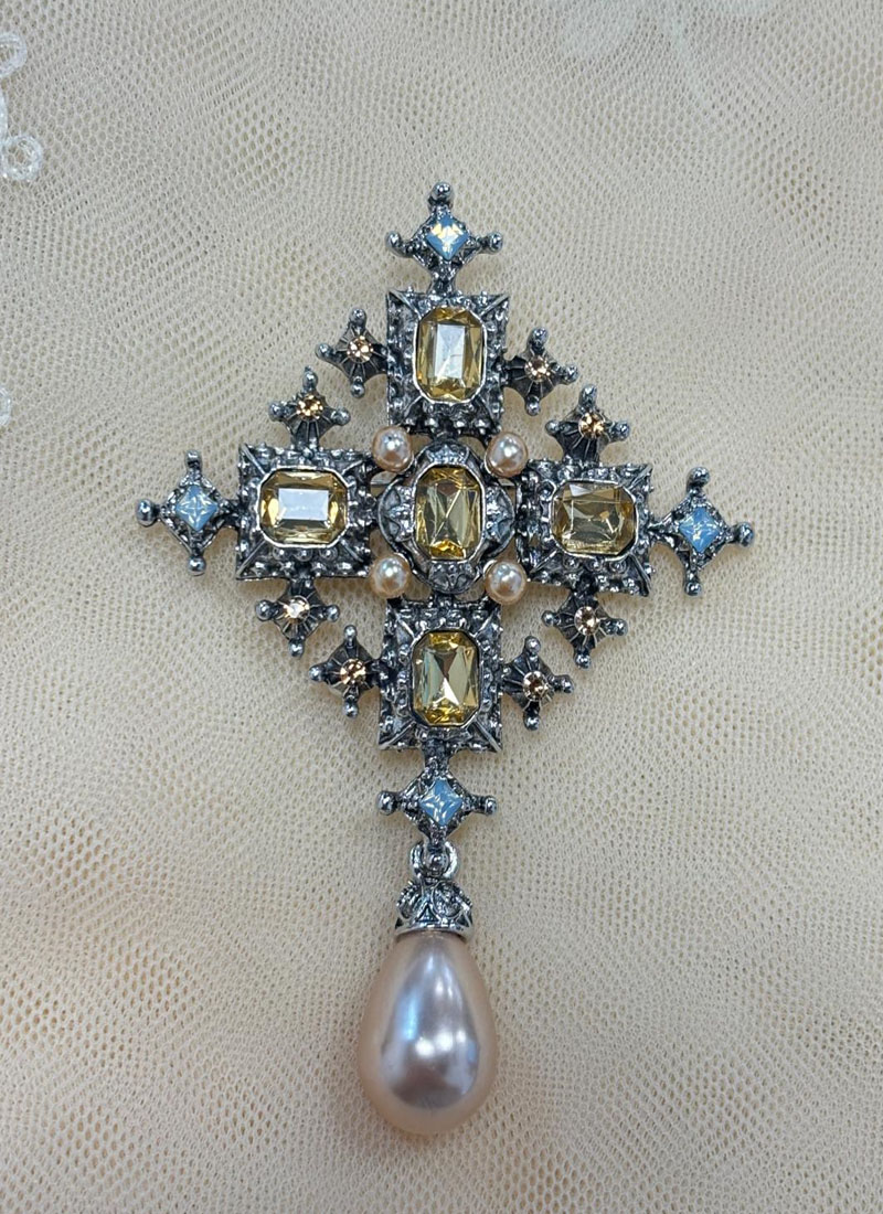 Broche Cruz ambar 776