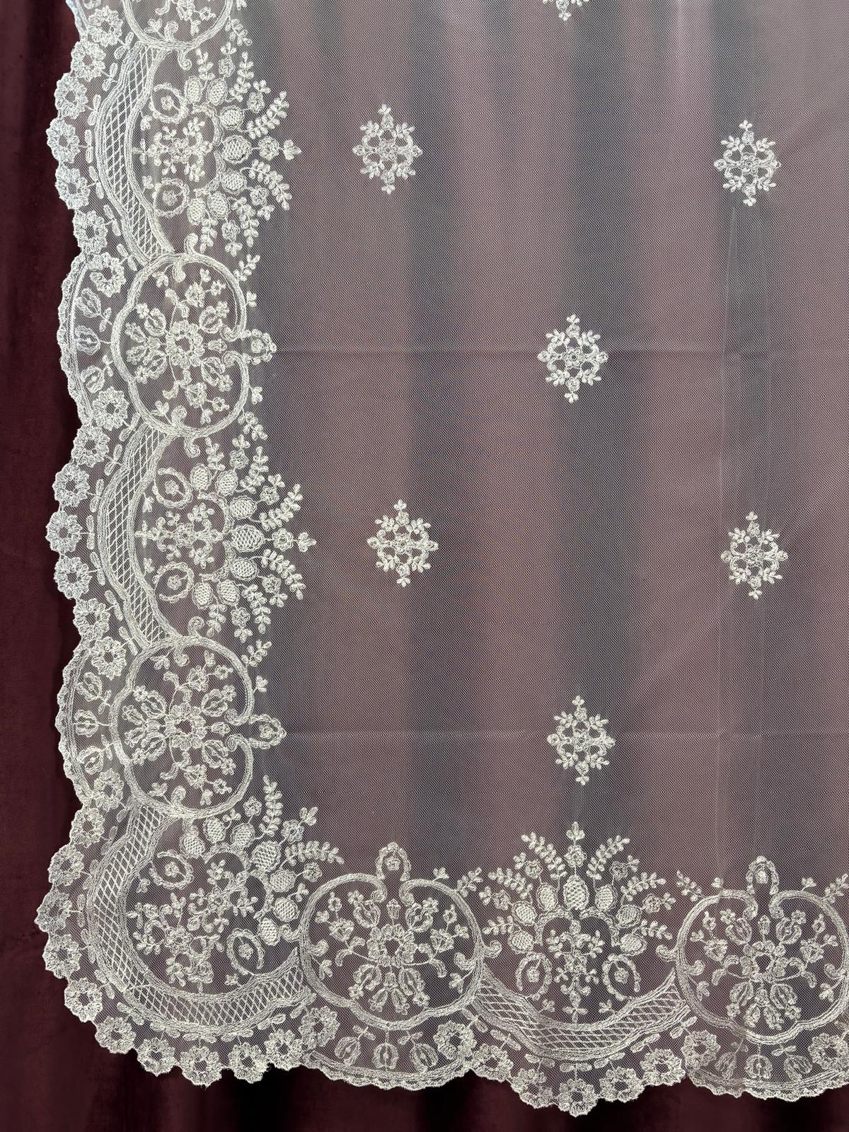 Mantilla Premium Bordada Artesanal. Beige Ref. 0078 (Córdoba)