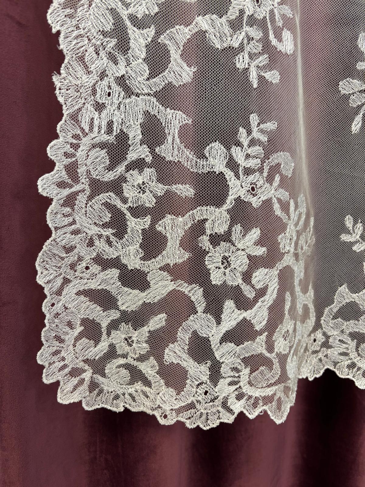 Mantilla Premium Bordada Artesanal. Beige Ref. 0079 (Jaén) - Imagen 2