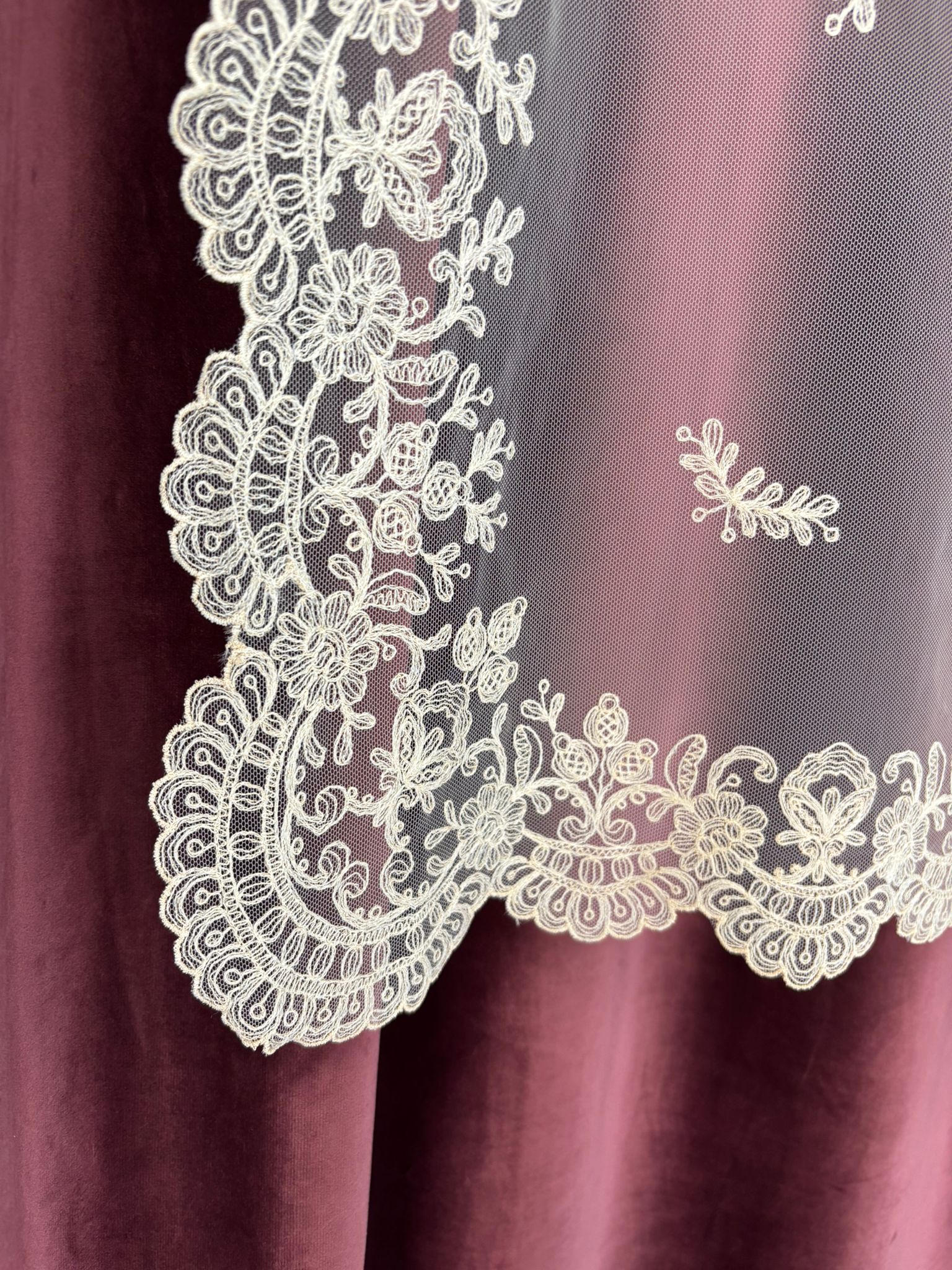 Mantilla beige Premium Bordada Maquina 0011 - Imagen 3