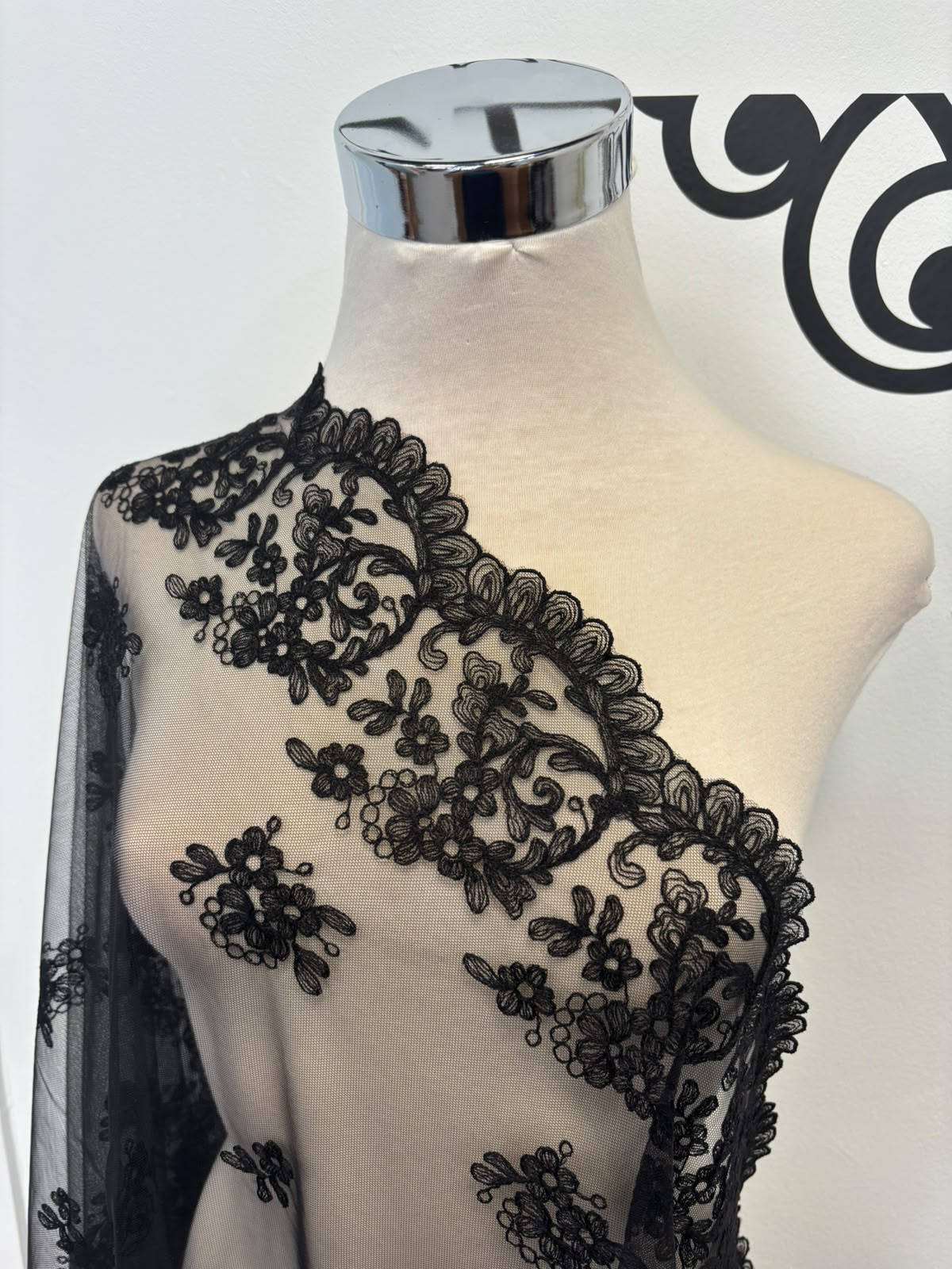 Mantilla Premium Bordada Maquina 0010 - Imagen 4